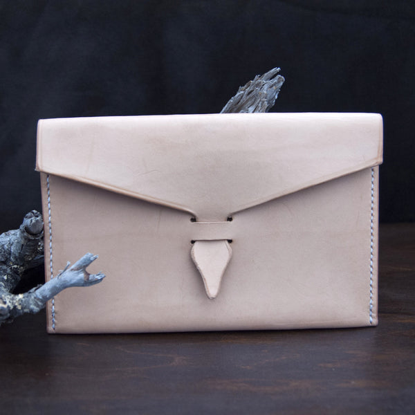 The Tab Clutch